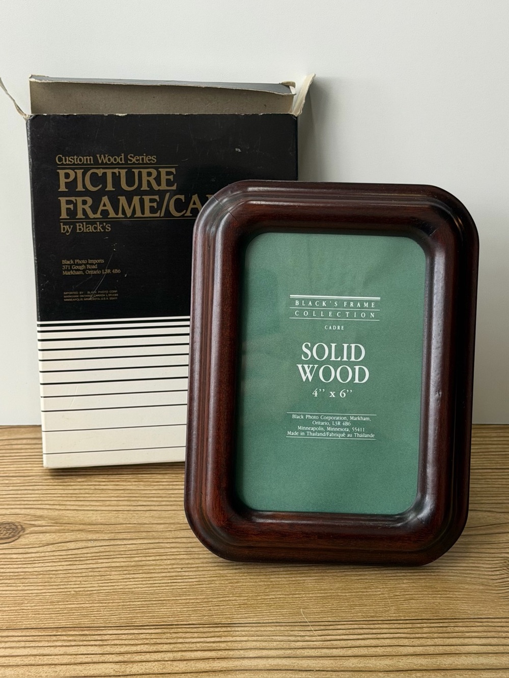 Custom Wood Series Solid Wood Black’s Rounded Corner 4x6 Vintage Picture Frame